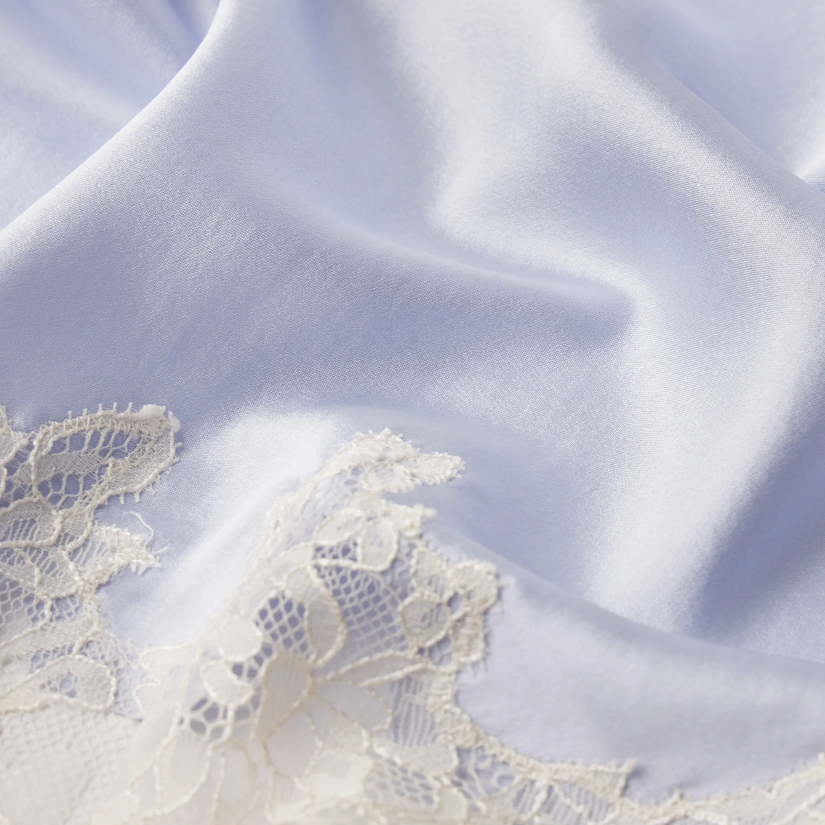 SILK LACE PLUNGE BRALETTE | PERIWINKLE CONTRAST