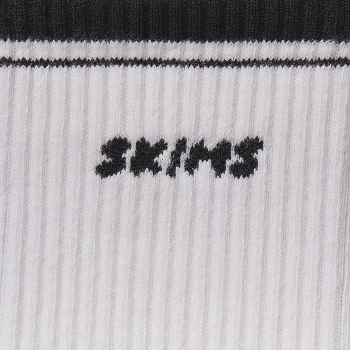 SKIMS SOCKS RIBBED CREW LOGO SOCK | SNOW AND ONYX