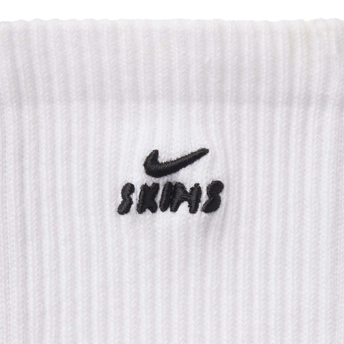 NikeSKIMS ACCESSORIES DRI-FIT™ PILATES GRIP CREW SOCK | SNOW