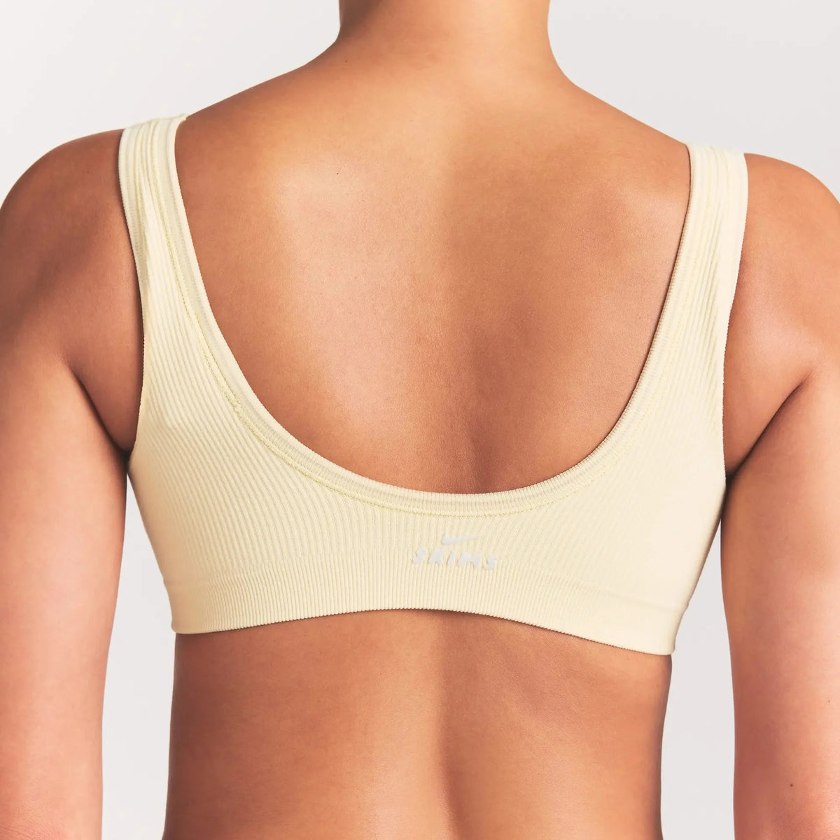 NikeSKIMS RIBBED SEAMLESS MICRO SCOOP BRA | LEMON DROP