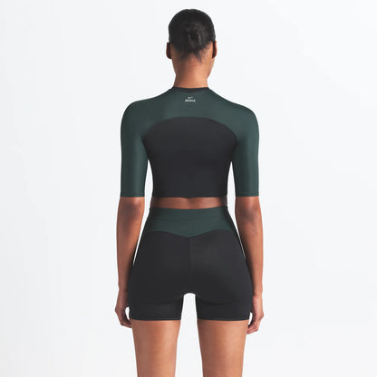 NikeSKIMS SHINE PADDED HALF SLEEVE CROP TOP | OBSIDIAN AND DARK TEAL