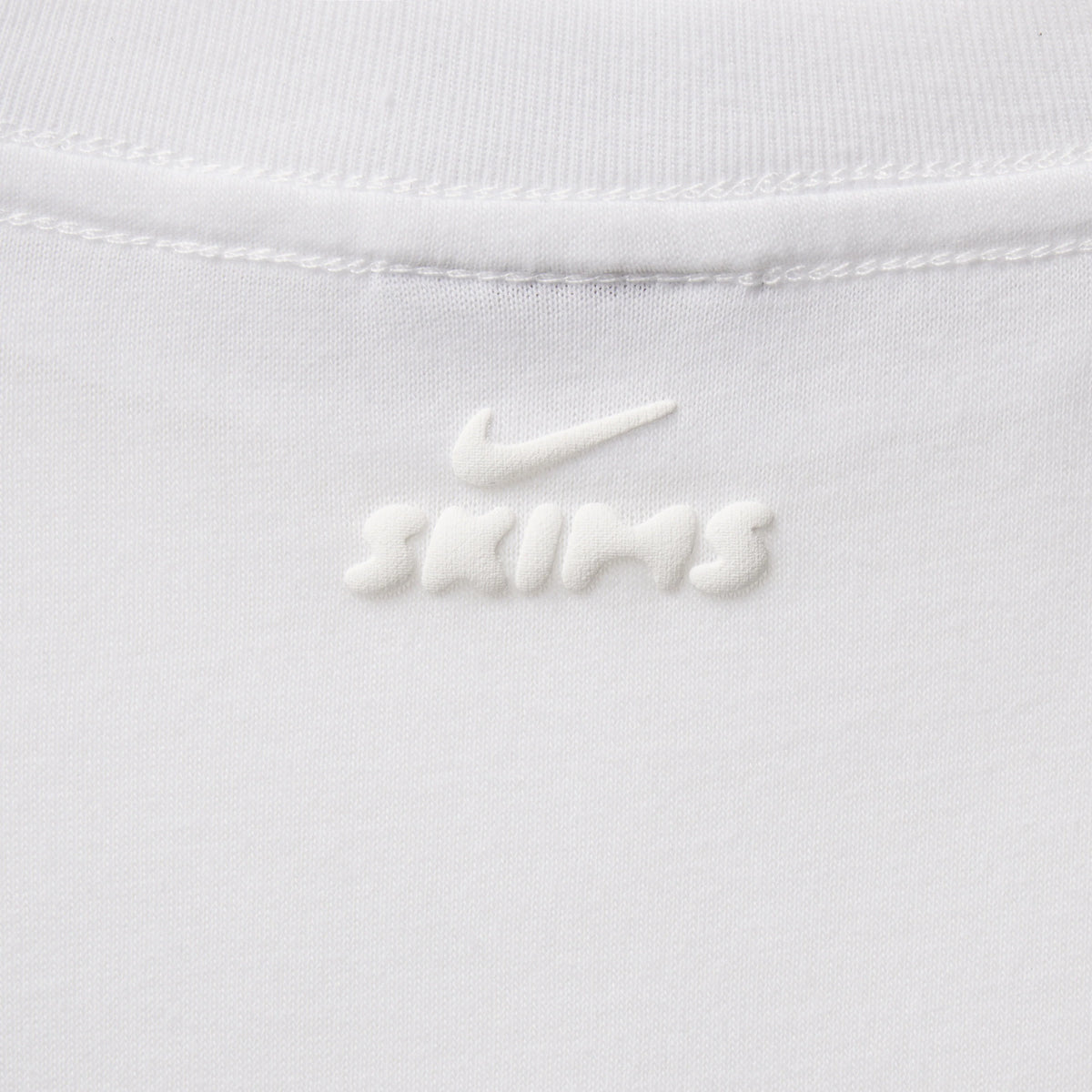 NikeSKIMS PERFORMANCE COTTON BLEND SHORT SLEEVE TOP | SNOW