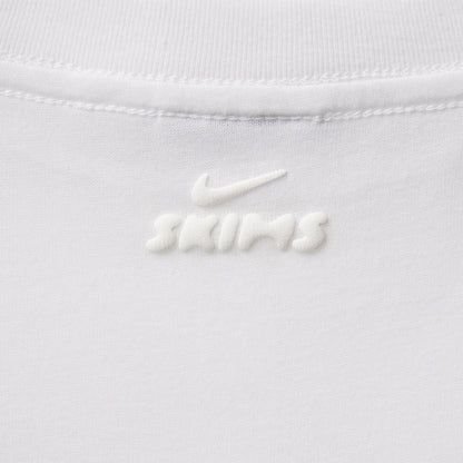 NikeSKIMS PERFORMANCE COTTON BLEND SHORT SLEEVE TOP | SNOW