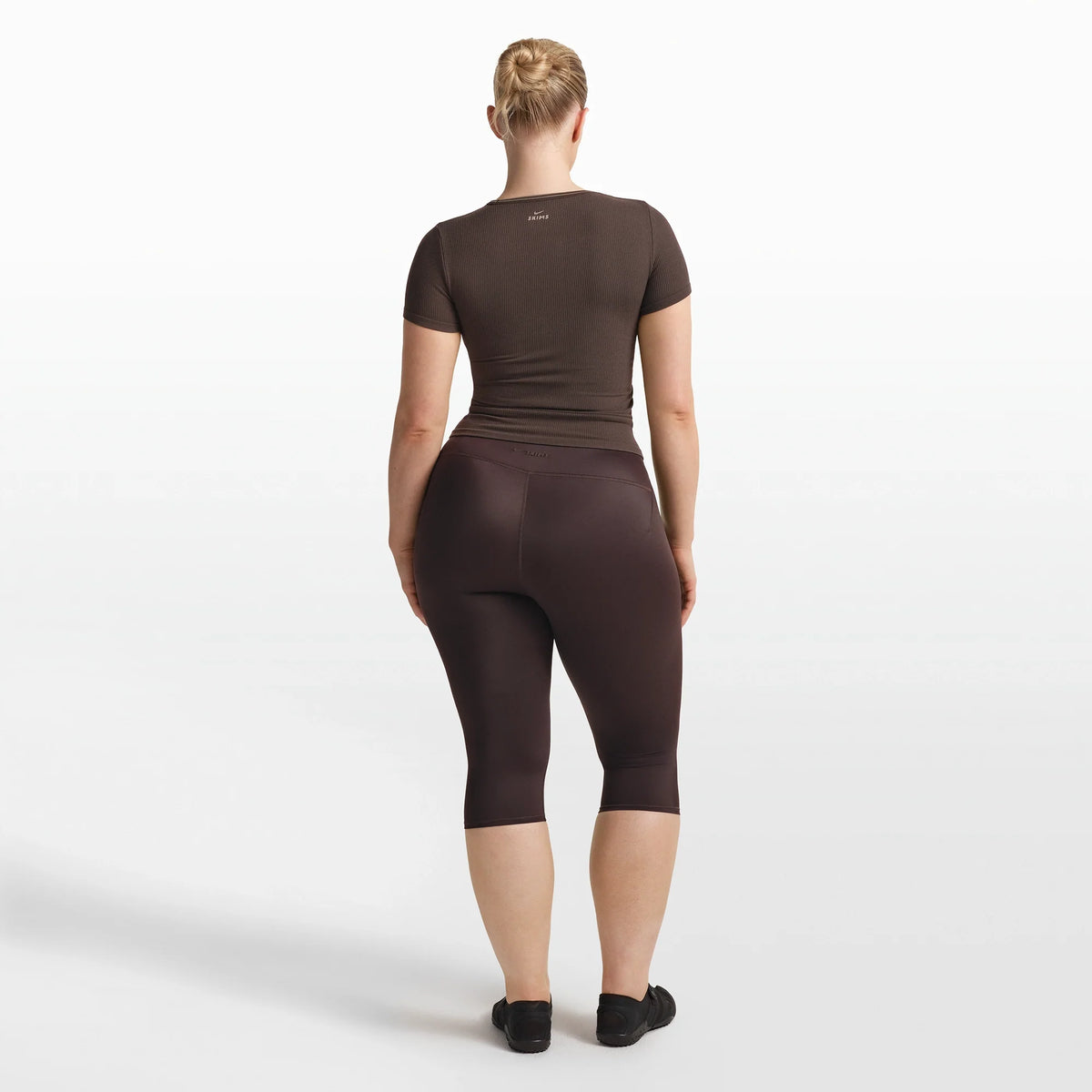 NikeSKIMS RIBBED SEAMLESS BABY T-SHIRT | PHOENIX
