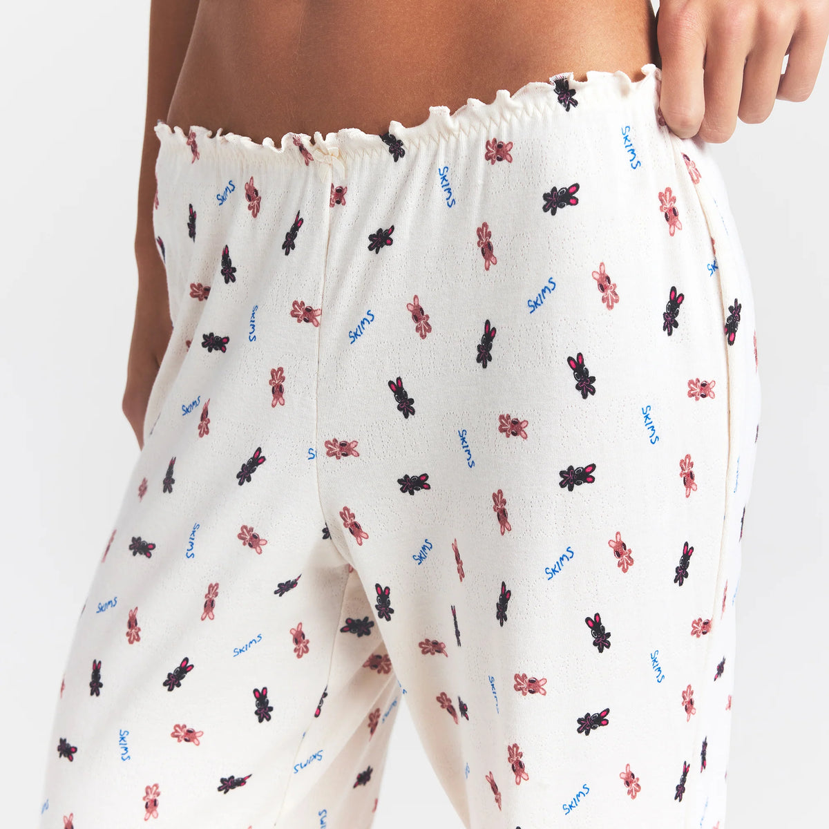 LOGO POINTELLE STRAIGHT LEG PANT | MARBLE TOSSED BUNNY