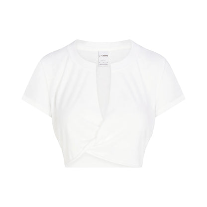 NikeSKIMS PERFORMANCE COTTON BLEND SHORT SLEEVE V-NECK CROP TOP | SNOW