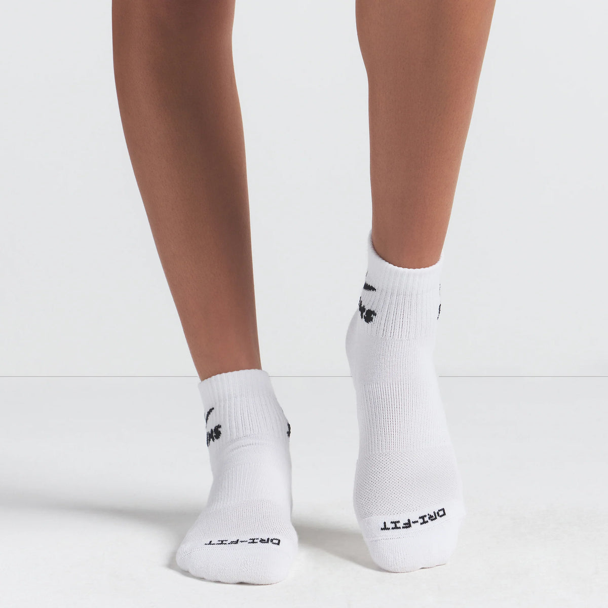 NikeSKIMS ACCESSORIES DRI-FIT™ QUARTER CREW SOCK 3-PACK | HEATHER GREY MULTI