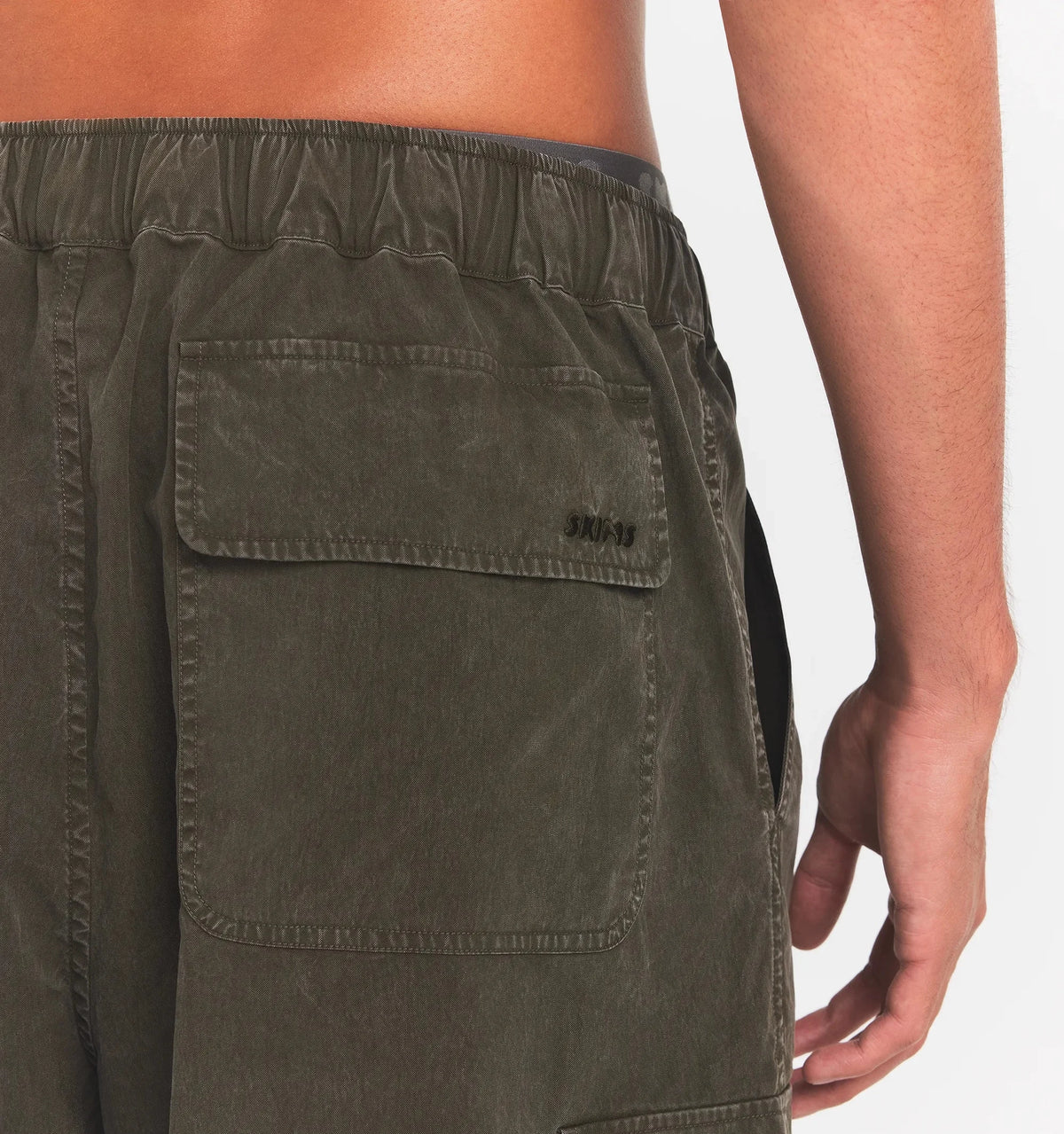 WOVEN MENS RELAXED CARGO SHORT | JUNGLE