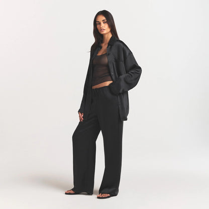 LIGHTWEIGHT SATIN STRAIGHT LEG PANT | OBSIDIAN