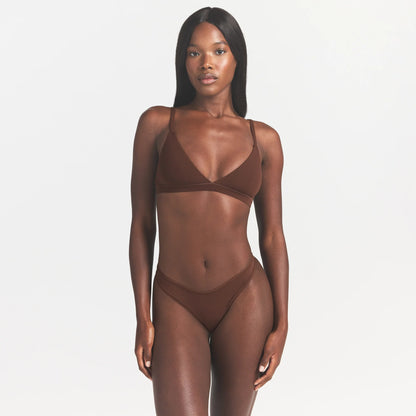 FITS EVERYBODY DIPPED FRONT THONG | COCOA