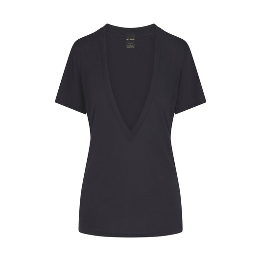 NikeSKIMS PERFORMANCE COTTON BLEND SHORT SLEEVE V-NECK TOP | OBSIDIAN