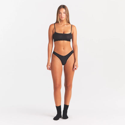 LIGHTWEIGHT COTTON LACE THONG | SOOT