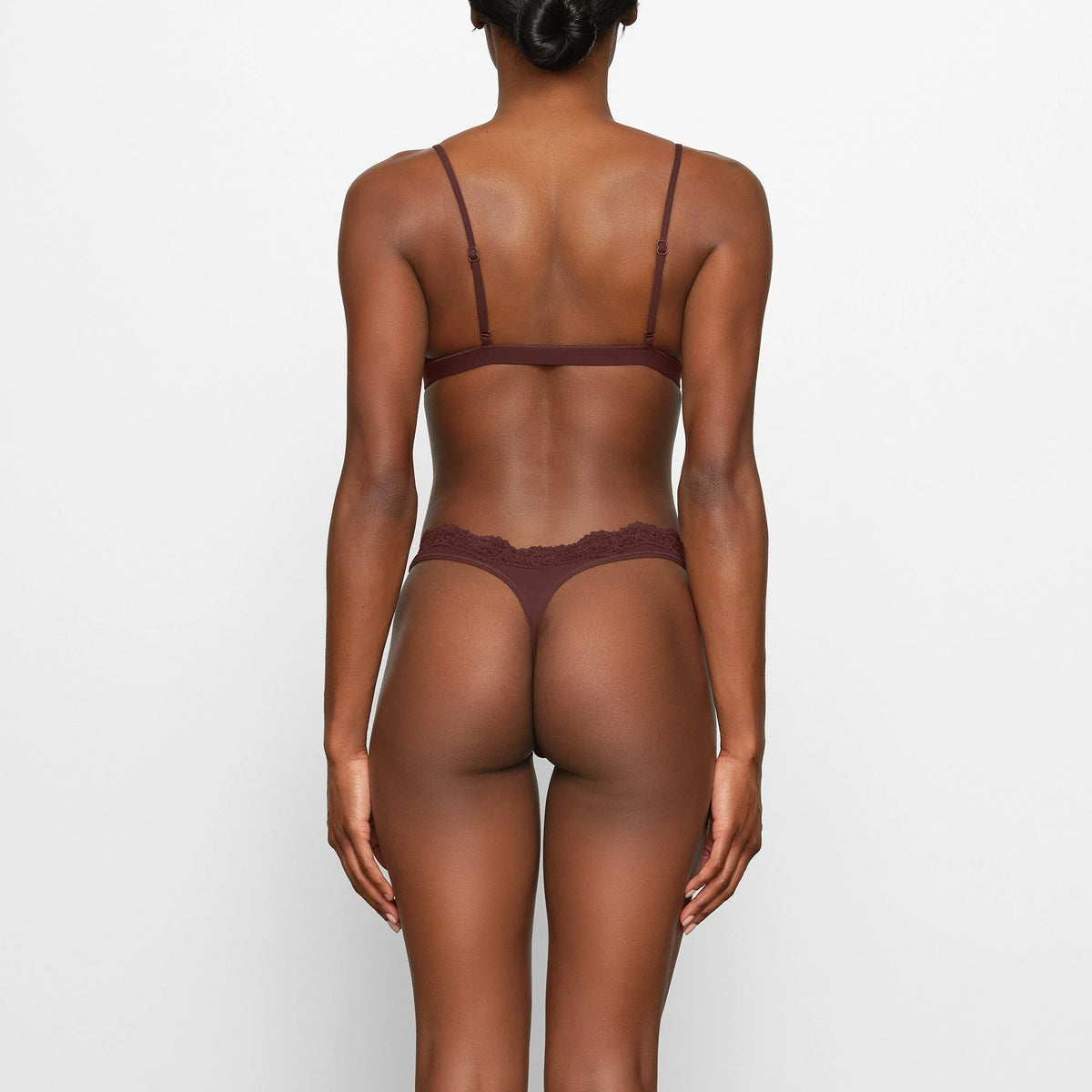FITS EVERYBODY LACE TRIANGLE BRALETTE | COCOA