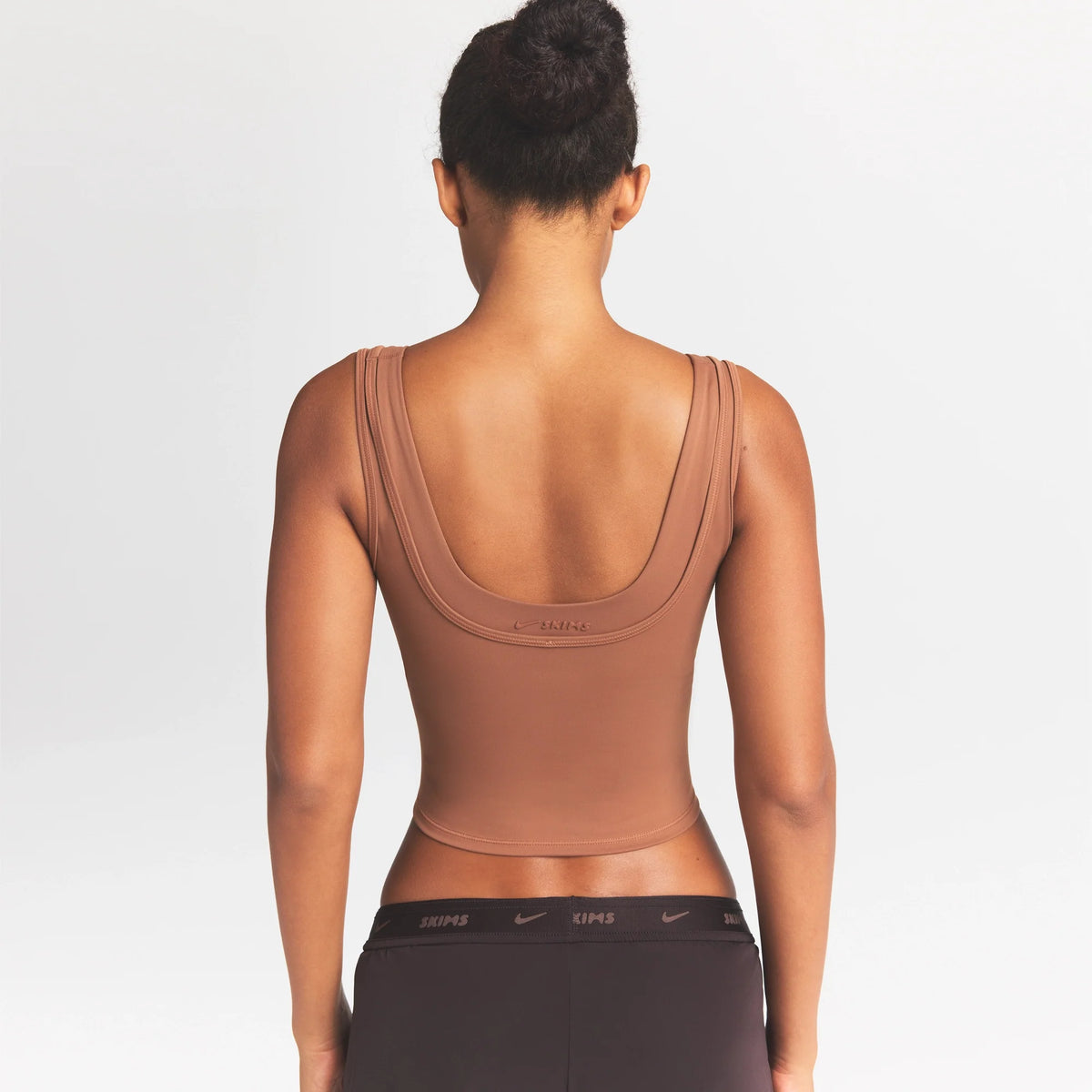 NikeSKIMS MATTE DOUBLE STRAP SCOOP TANK | CAROB BROWN