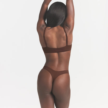 FITS EVERYBODY DIPPED FRONT THONG | COCOA