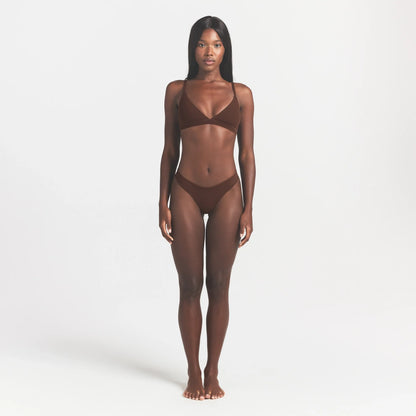 FITS EVERYBODY TRIANGLE BRALETTE | COCOA