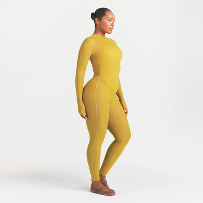 NikeSKIMS WEIGHTLESS LAYERS V-PANEL 28" LEGGING | CITRINE