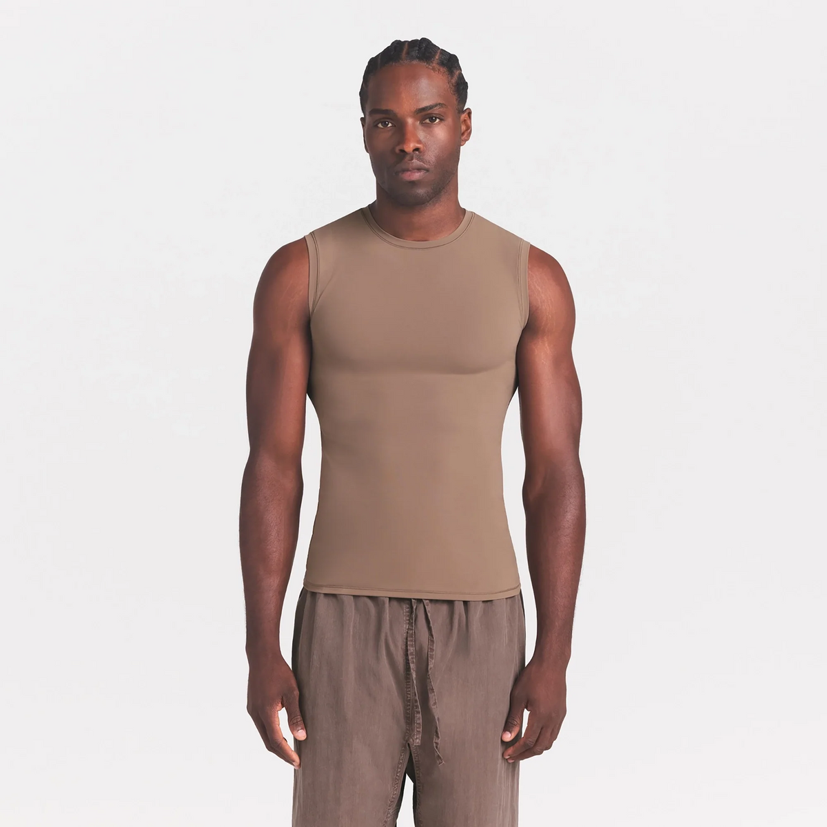 FITS EVERYBODY MENS SLIM TANK | UMBER