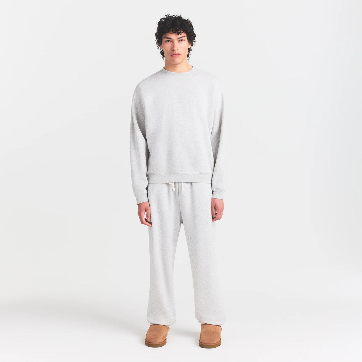 FLEECE LOUNGE MENS RELAXED HIGH CREWNECK | LIGHT HEATHER GREY