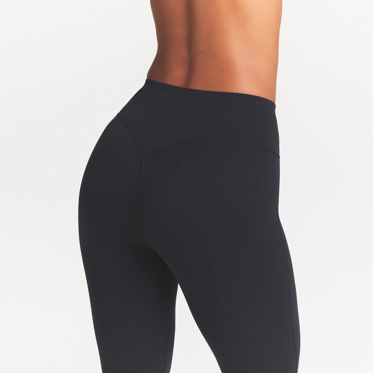 NikeSKIMS STUDIO STRETCH 17" CAPRI LEGGING | OBSIDIAN