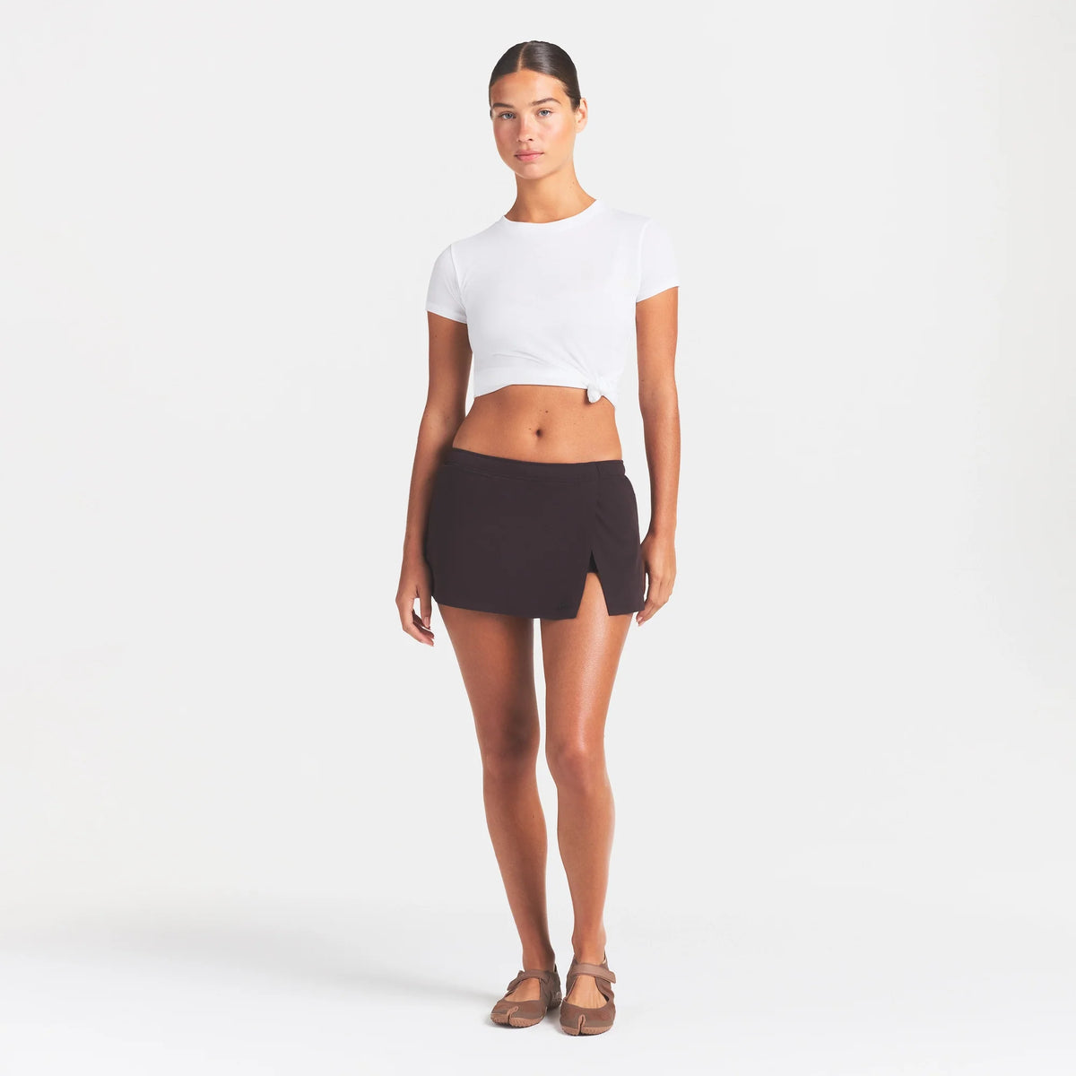 NikeSKIMS PERFORMANCE COTTON BLEND SHORT SLEEVE TOP | SNOW