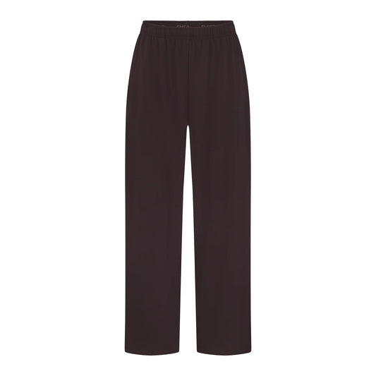 NikeSKIMS STRETCH NYLON OVERSIZED PANT | DARK ROAST