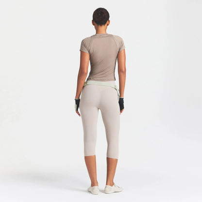 NikeSKIMS STUDIO STRETCH 17" CAPRI LEGGING | LINEN