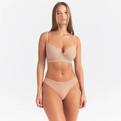 FITS EVERYBODY BACK SMOOTHING FULL COVERAGE BRA | CLAY