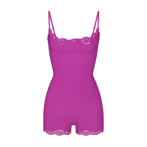 FITS EVERYBODY LACE ONESIE | LOLLIPOP