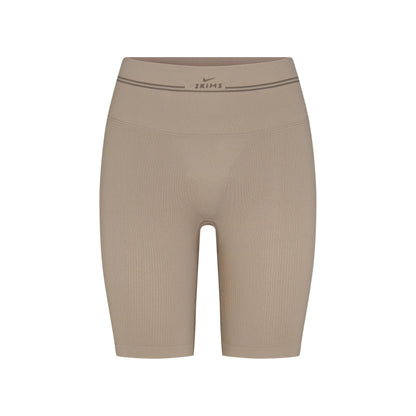 NikeSKIMS RIBBED SEAMLESS 5" BIKER SHORT | DRIFTWOOD