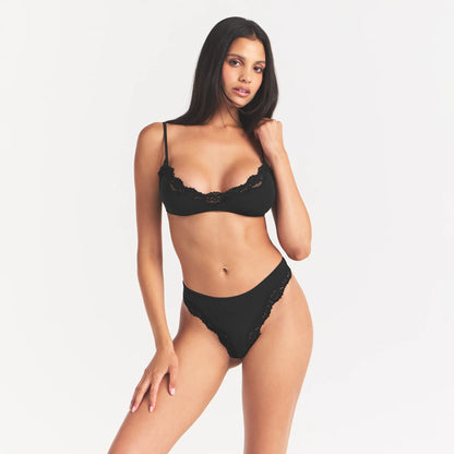 FITS EVERYBODY LACE TANGA | ONYX