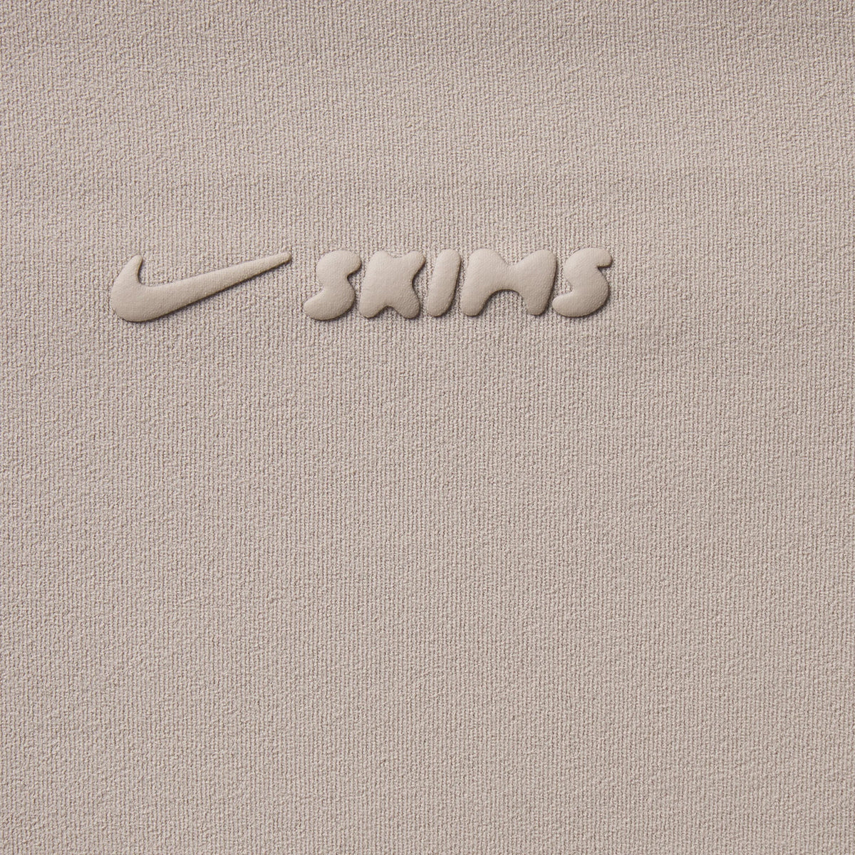 NikeSKIMS STUDIO STRETCH 3" SHORT | LINEN