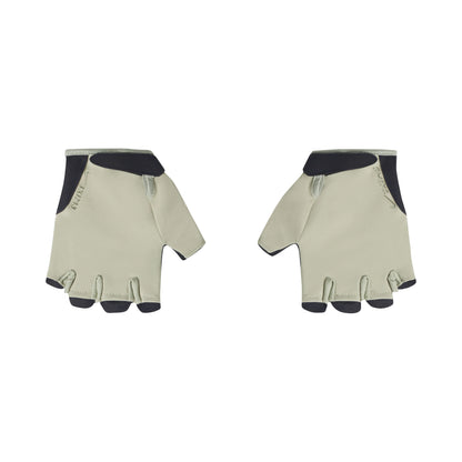 NikeSKIMS ACCESSORIES TRAINING GLOVES | TALC