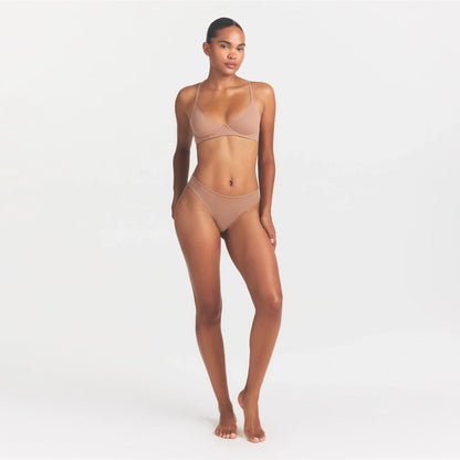 FITS EVERYBODY THONG | SIENNA