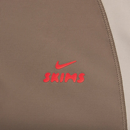 NikeSKIMS SHINE MICRO SCOOP BRA | TRUFFLE AND STONE