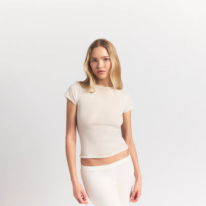 FEATHERWEIGHT CASHMERE TEE | EGRET