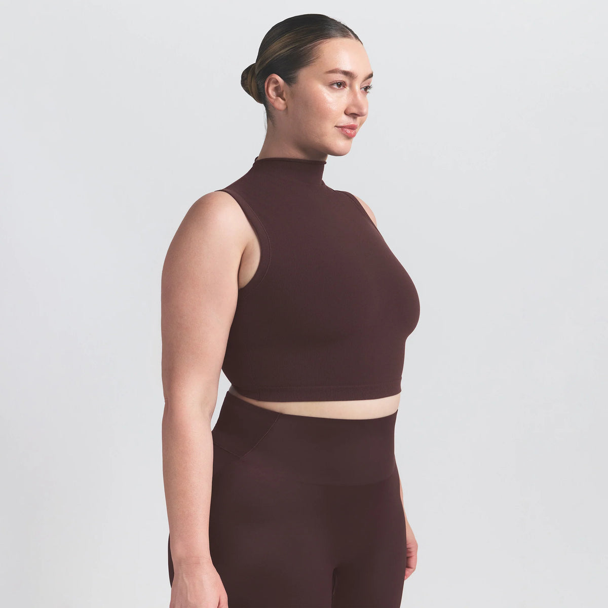 NikeSKIMS VINTAGE SEAMLESS MOCK NECK BRA TOP | PHOENIX