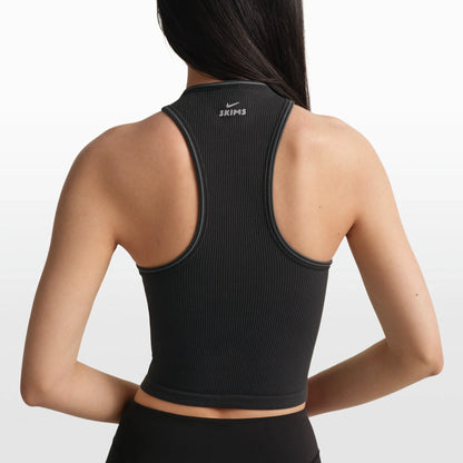 NikeSKIMS RIBBED SEAMLESS RACER FRONT TANK | OBSIDIAN