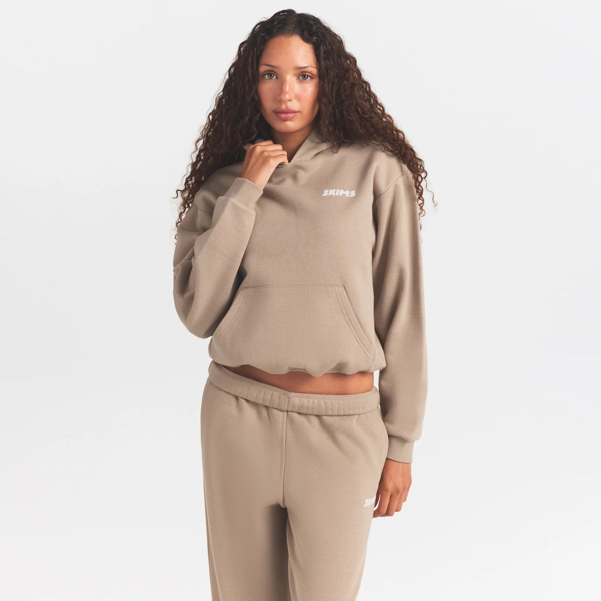 COTTON FLEECE HOODIE WITH EMBOSSED LOGO | LATTE