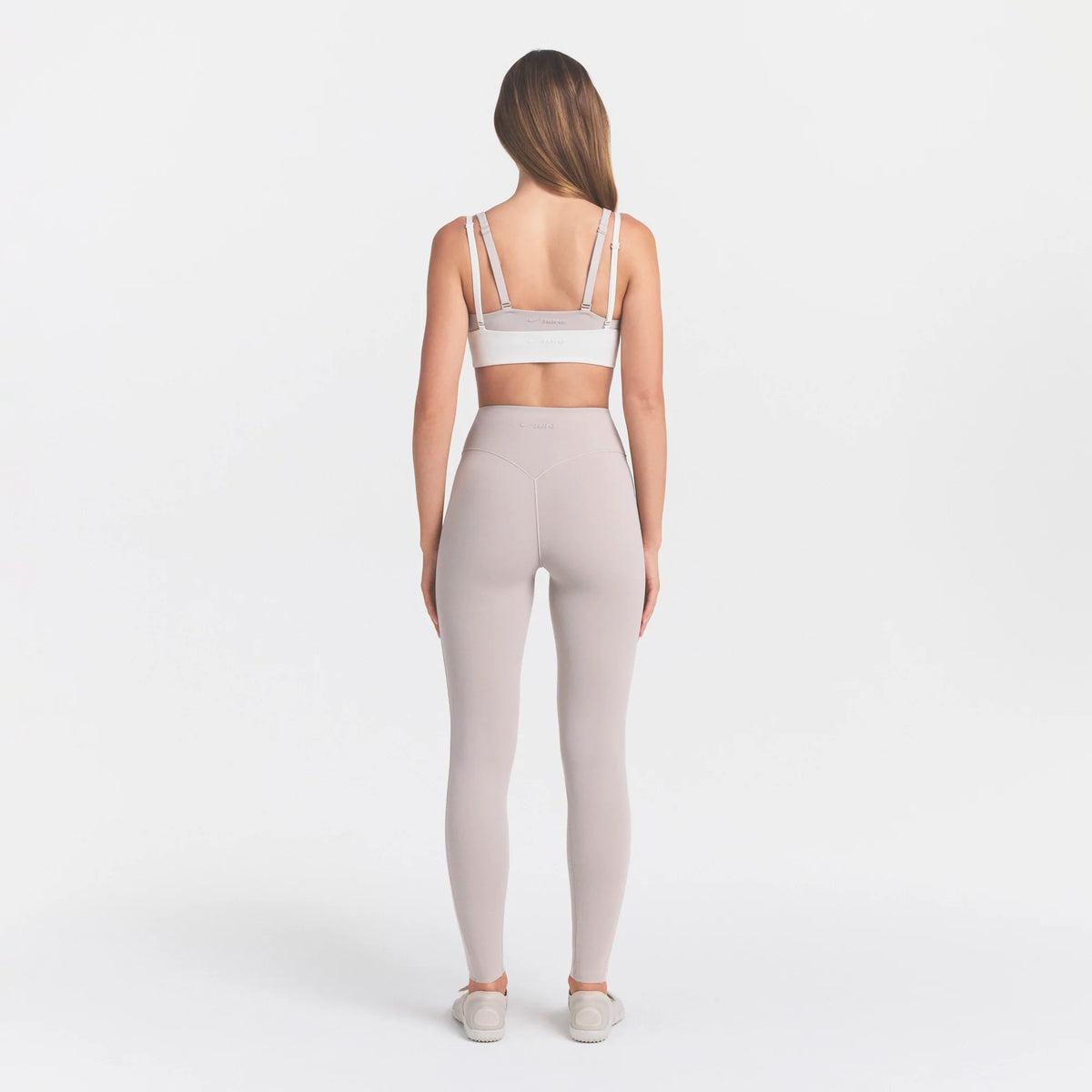 NikeSKIMS STUDIO STRETCH 26" LEGGING | LINEN