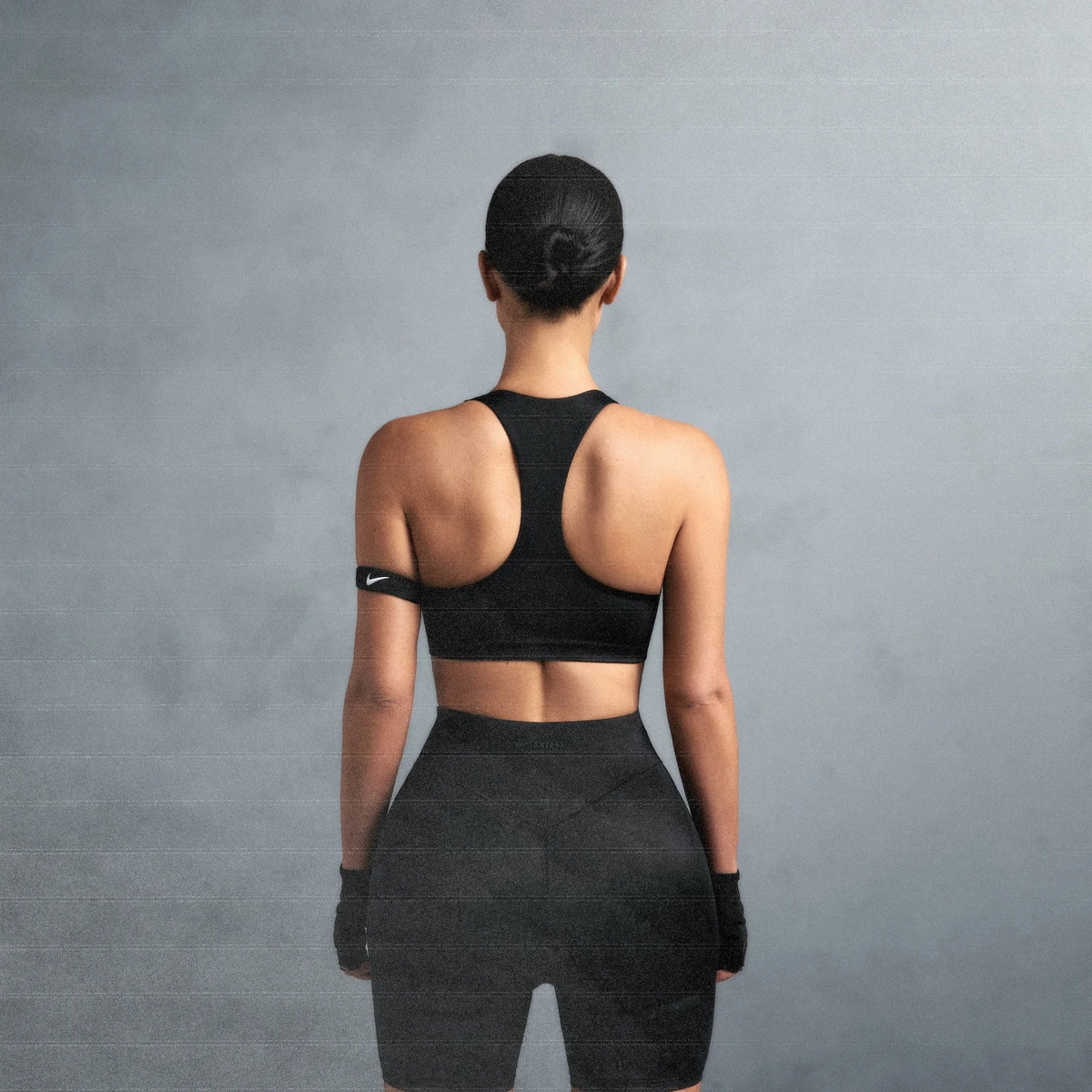 NikeSKIMS SHINE RACERBACK BRA | OBSIDIAN