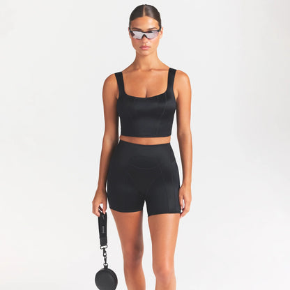 NikeSKIMS SATIN SHINE PANELED SCOOP TANK | OBSIDIAN