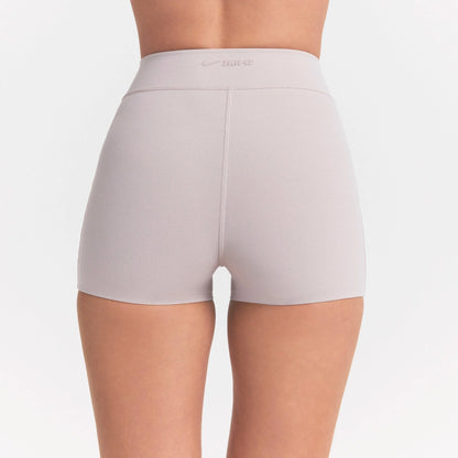 NikeSKIMS STUDIO STRETCH DIPPED 2" SHORT | LINEN
