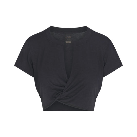 NikeSKIMS PERFORMANCE COTTON BLEND SHORT SLEEVE V-NECK CROP TOP | OBSIDIAN