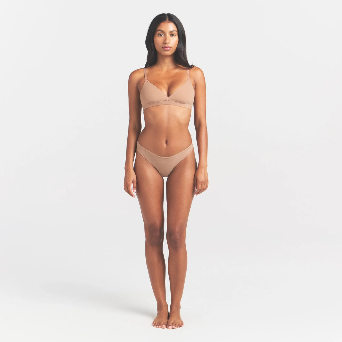 FITS EVERYBODY CROSSOVER BRALETTE | SIENNA