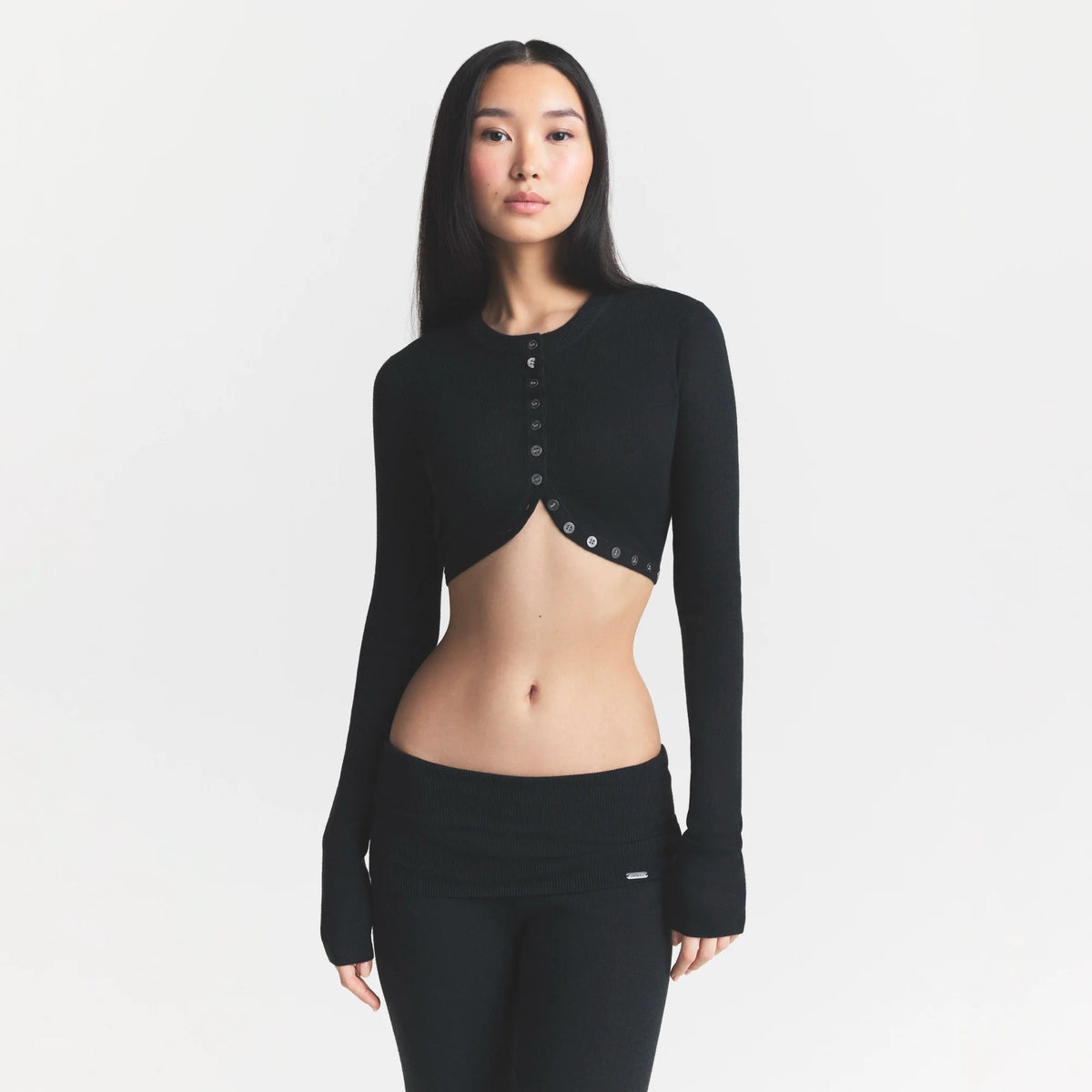 ESSENTIAL KNIT ROUNDED CROPPED CARDIGAN | ONYX