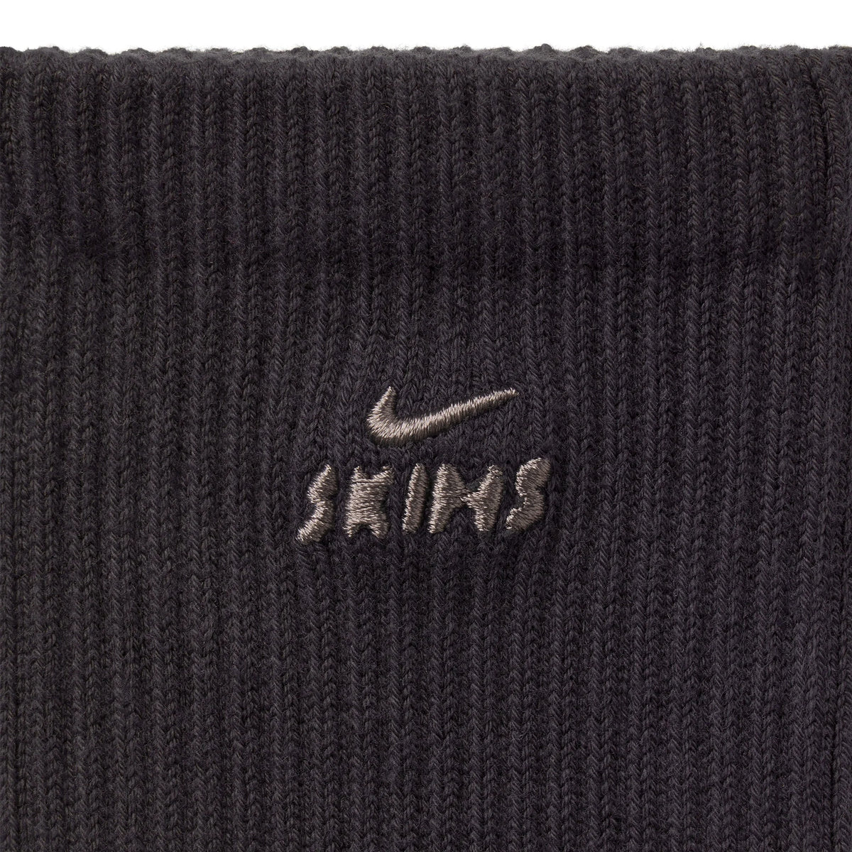 NikeSKIMS ACCESSORIES DRI-FIT™ PILATES GRIP CREW SOCK | OBSIDIAN