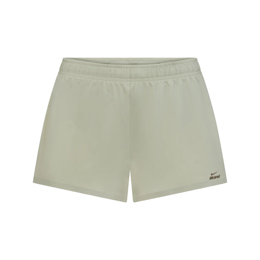 NikeSKIMS STRETCH NYLON RUNNER SHORT | TALC
