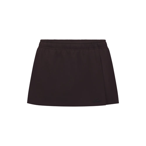 NikeSKIMS STRETCH NYLON SKORT | DARK ROAST